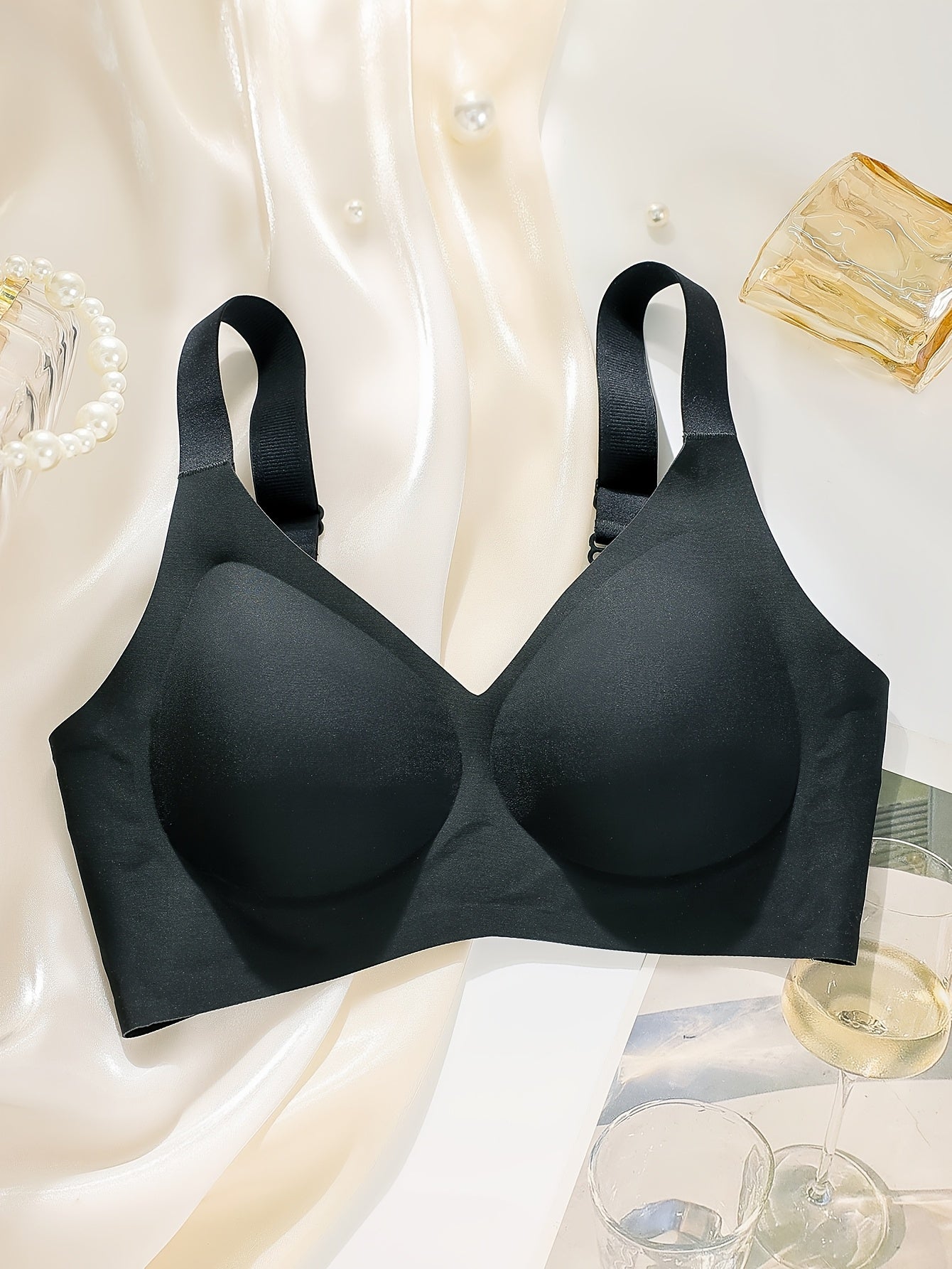 4pcs Women's Minimizer Bras - Seamless Wire-Free Push-Up Crystal Cup with Bunny Ear Design, Anti-Sagging Full Coverage, Soft Ice Silky Fiber Fabric, Non-Removable Padded Cups, Elegant Everyday Comfort (Black/Beige/Light Green/White), Gentle Lift Lingerie,